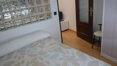 Apartamentos Salamanca Puerta Zamora, Centro, Wifi con salón y 2 dormitorios, Parking — foto 8