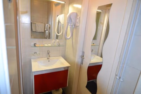 Brit Hotel Cahors - Le Valentré — foto 7