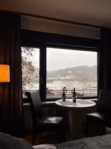 Rheinpanorama Suite mit Balkon — foto 9