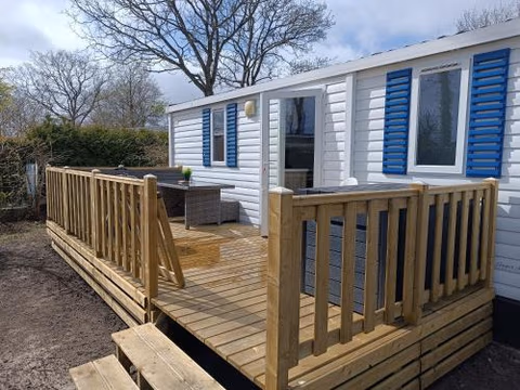 BJ Chalets - Simonsgat 40 - Vakantiepark Lauwersoog- Chalet aan SPEELTUIN — foto 2