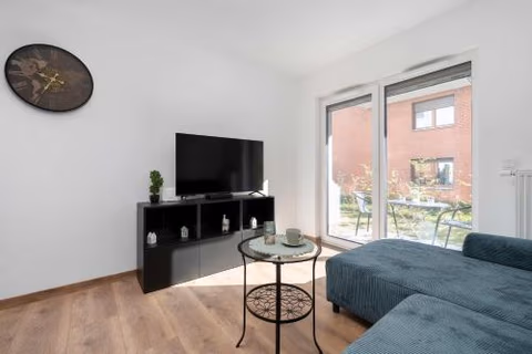 Elegant White Apartment with Terrace & Parking in Wrocław by Noclegi Renters — foto 5