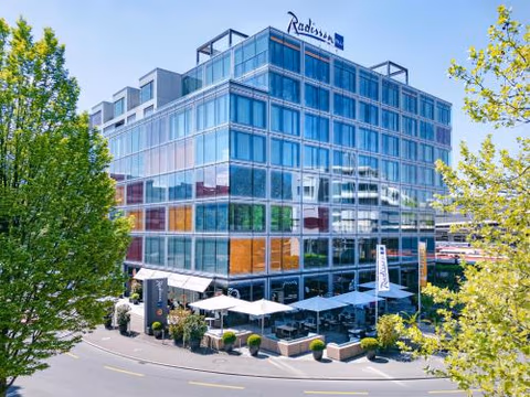Radisson Blu Hotel, Lucerne — foto 1