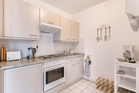Lichtdurchflutetes Appartement im Hechtviertel — photo 9
