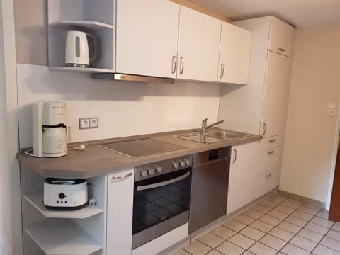 2 Zi-Appartment mit Gartennutzung — foto 4