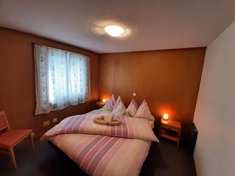 Chalet apartment by Interlaken. Parking — foto 4
