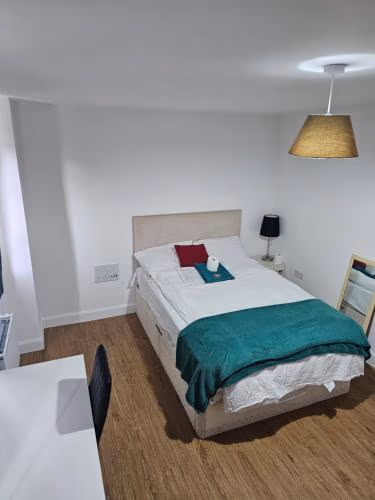 Luxury Kingsize Bedroom with Private Toilet- Central Dartford — foto 3