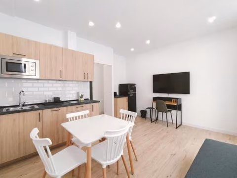 Apartamentos La Brava by gaiarooms — photo 5