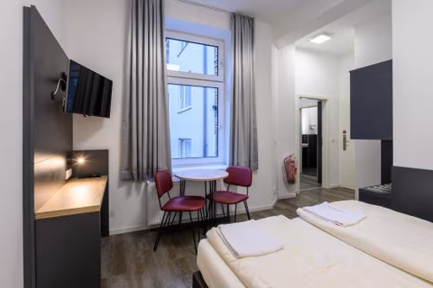 Royale Apartaments Central City Cologne — photo 1