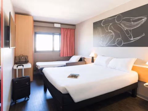 ibis Besançon Centre la City — foto 1