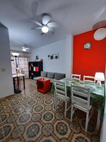 Habitaciones en mi piso del Centro de Huelva — foto 1