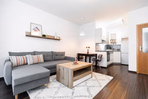 ALURE RESIDENCES 3 & 24h self check-in, parking in the garage in the apartment building included, new building, terrace, green location with a forest park with a lake, children's playground — foto 1