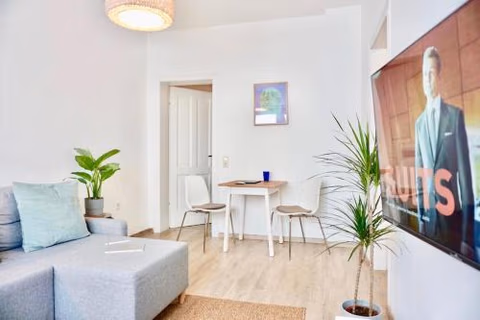 NEU I moderne zentrale Wohnung I Netflix I 4 Gäste — photo 1