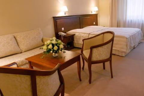 Hotel Prezydencki 3-star — photo 1
