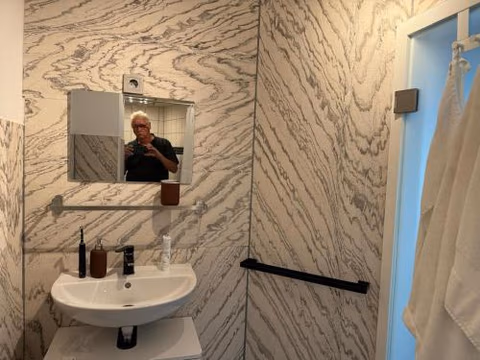 Gemütliche FeWo im 1OG im Haus zur Vulkaneifel Brohl — foto 5