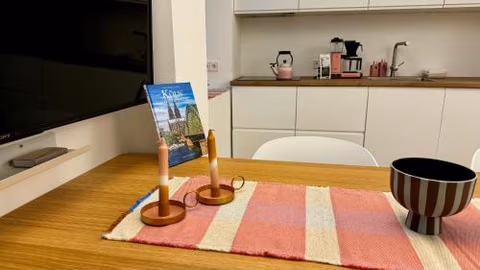 Mitten in der Kölner City - Design trifft Altbau — foto 7