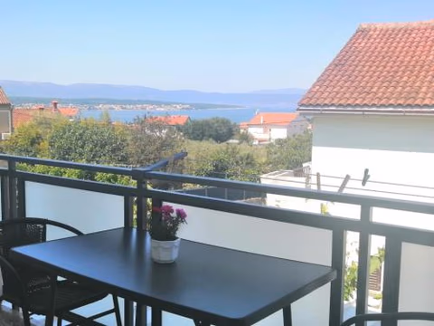 Lovely Sea View House 2 in Malinska Island Krk — foto 7