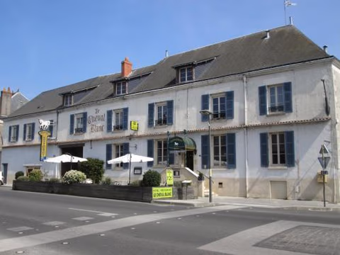 Logis Hostellerie Du Cheval Blanc — foto 2