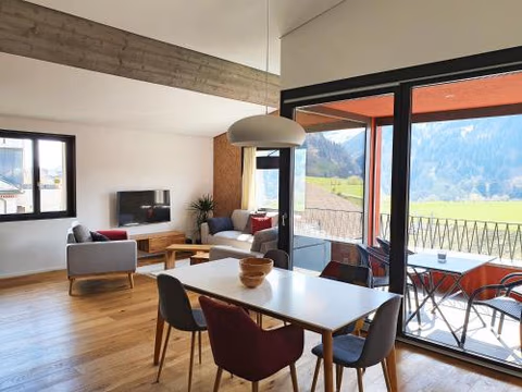 3,5 Zimmer Dachwohnung: Modern, komfortabel, zentral, mit Bergsicht — foto 1