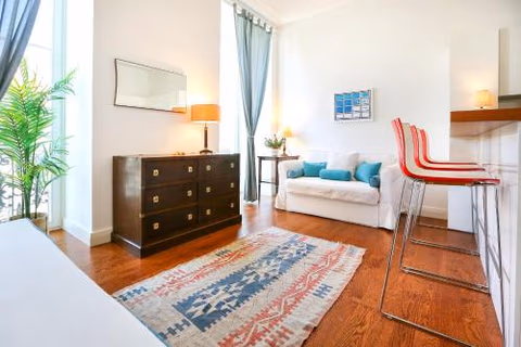 Jump Into the Lull Apartment — photo 6