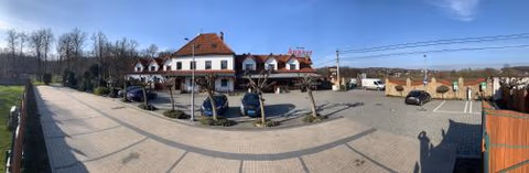 Hotel August — foto 1