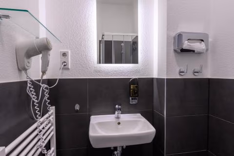 Royale Apartaments Central City Cologne — photo 5