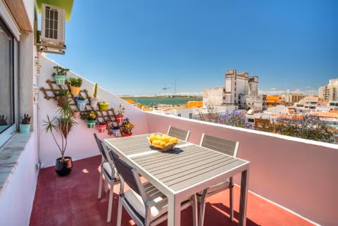 Dreamers Duplex with Seaview — photo 1