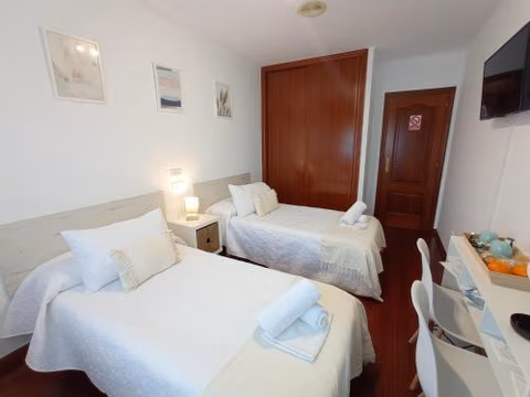 Martínez Rooms Caldas — foto 9
