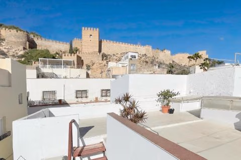 Alcazaba Suites — photo 1