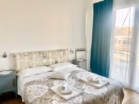 Cavour16 rent bedrooms — foto 2