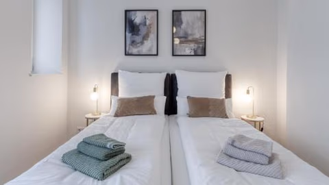 NEU FEWO FUERSTENLOGE 1-6 Pers hinter dem Markgräflichen Opernhaus - 2 Schlafzimmer mit Boxspringbetten 4 Einzel oder 2 Doppelbetten, Balkon und Einbauküche, Barrierearm — foto 6