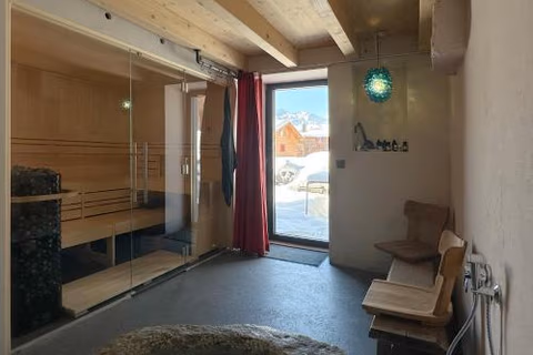 Casa Glisch im Zentrum von Sedrun, mit Sauna — foto 9