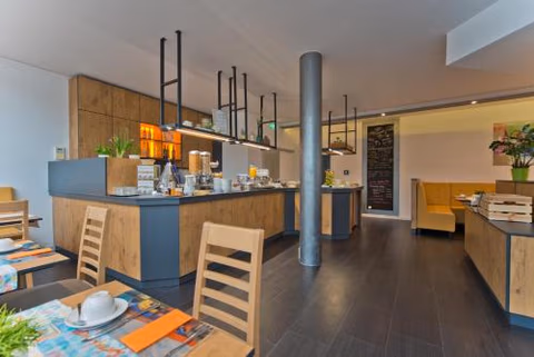 City Hotel — foto 6