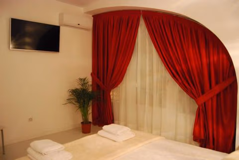 Hostal PETITE MAMAN — photo 1