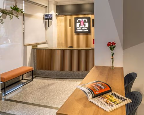 Hotel Gabriel y Galán — foto 1