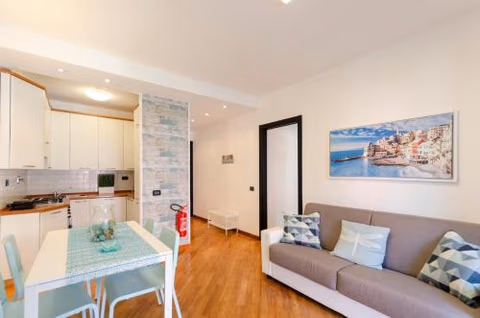 Dock of the Bay Genova, Stylish Apartment in the Heart of Genoa with Air Conditioning, Private free Garage, Harbour View, extra garage at 25,00 euro per night on request — foto 8