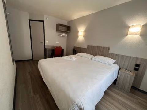 Hôtel Restaurant Le Foirail — foto 1