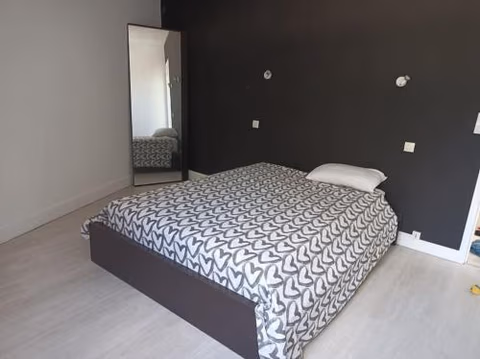 maison face au château — foto 7