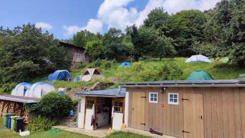 Stanovanie pod Starým zámkom - Camping — photo 2