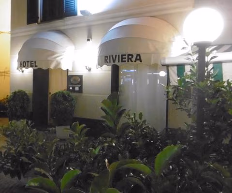 Hotel Riviera — foto 1