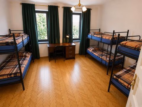 Hostel Uno-No Alkohol! Age Limit From 18 until 55! — foto 7