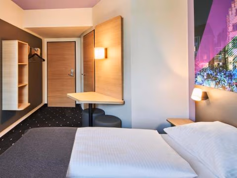 B&B HOTEL Frankfurt-Niederrad — foto 1