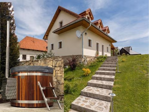 Villa Lypche — foto 1