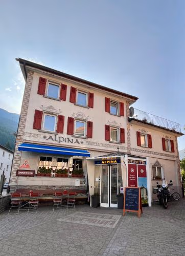 Hotel Alpina — foto 1