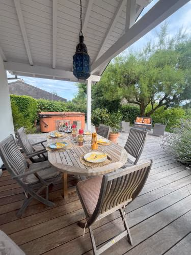 Maison de charme avec jacuzzi location 1 ou 2 semaines début juillet 2026 — foto 5