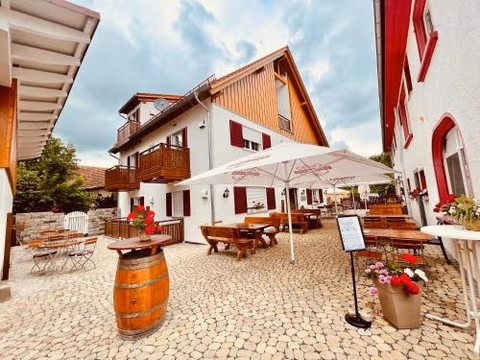 Landgasthof Linde Hepbach, Hotel & Restaurant — foto 1