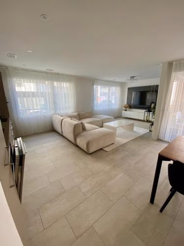 Moderne Wohnung mit Einrichtung — foto 4