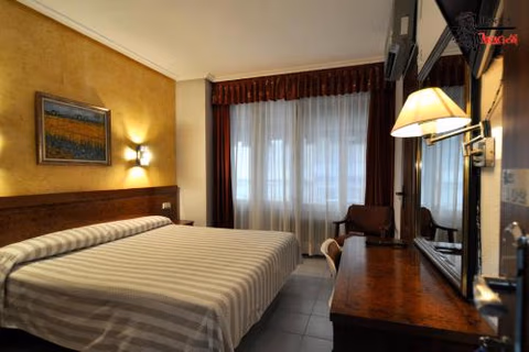 Hotel Aragón — photo 1