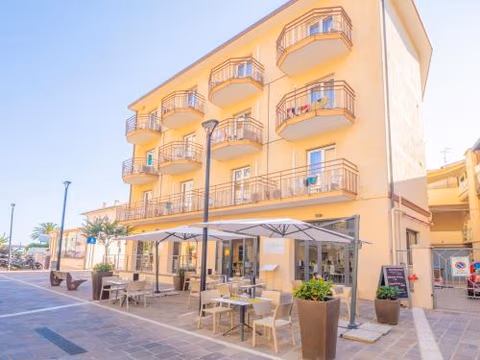 Hotel La Bussola — photo 1