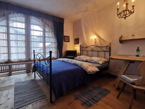 Chasa de Capol - Historische Gaststätte & Weinkellerei — foto 9