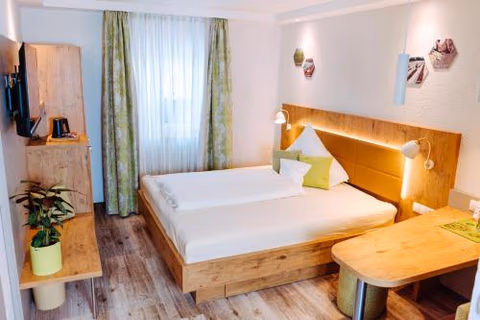 Garni-Hotel Goldenes Lamm — photo 7